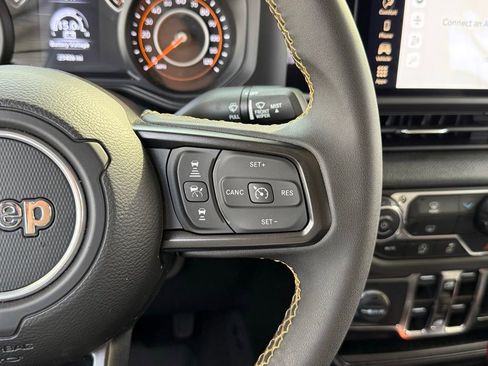 Certified 2024 Jeep Gladiator Sport image 48