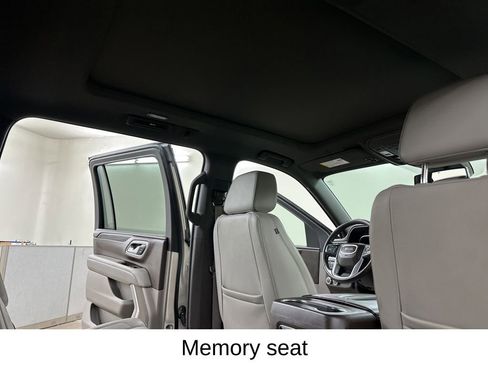 Used 2023 GMC Yukon XL SLT AWD/4WD image 23