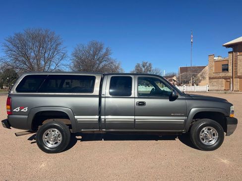 Used 2002 Chevrolet Silverado 2500 LS w/ Electrical Convenience Pkg AWD/4WD image 8
