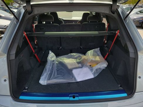 New 2026 Audi SQ7 Prestige AWD/4WD image 29