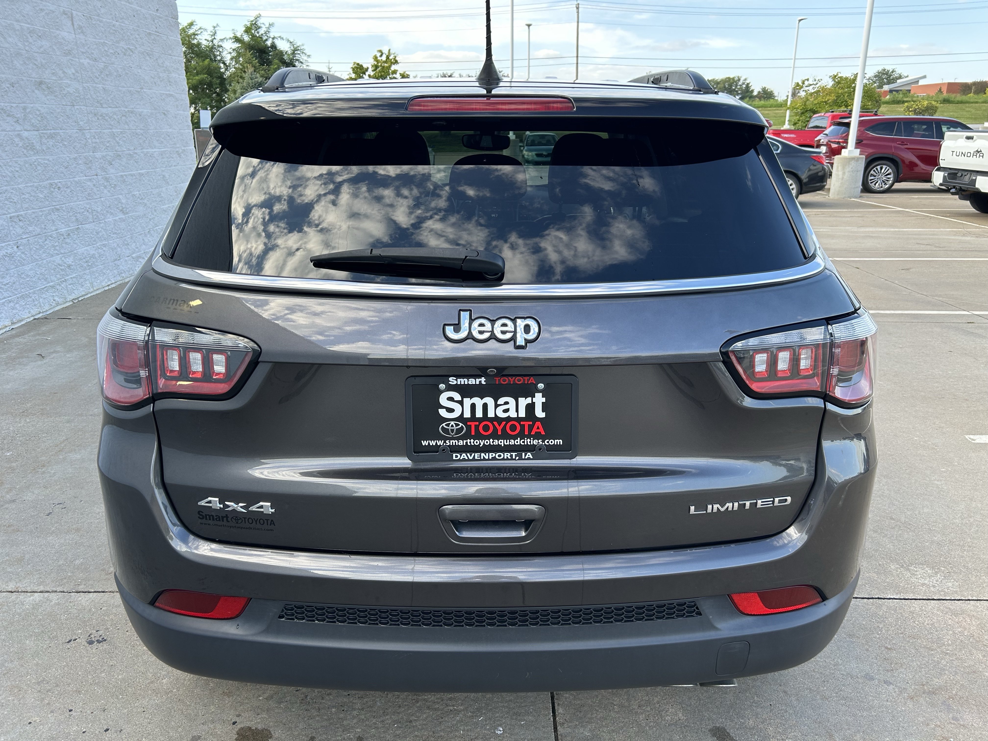Used 2018 Jeep Compass Limited AWD/4WD image 5