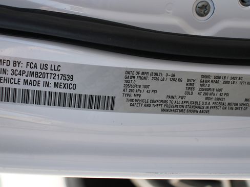 Used 2026 Jeep Cherokee Laredo AWD/4WD image 39
