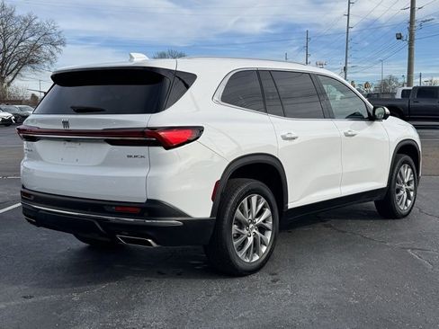 Used 2025 Buick Enclave Preferred image 5
