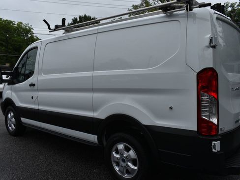 Used 2019 Ford Transit 250 130 Low Roof RWD image 24