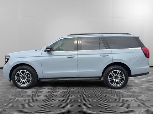 Used 2025 Ford Expedition Active AWD/4WD image 5