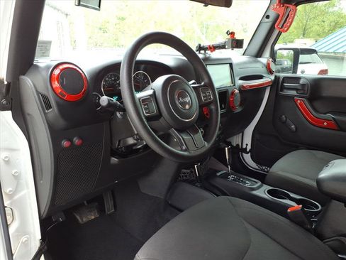 Used 2016 Jeep Wrangler Sport AWD/4WD image 14