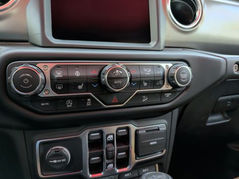 Used 2020 Jeep Wrangler Unlimited Rubicon AWD/4WD image 22