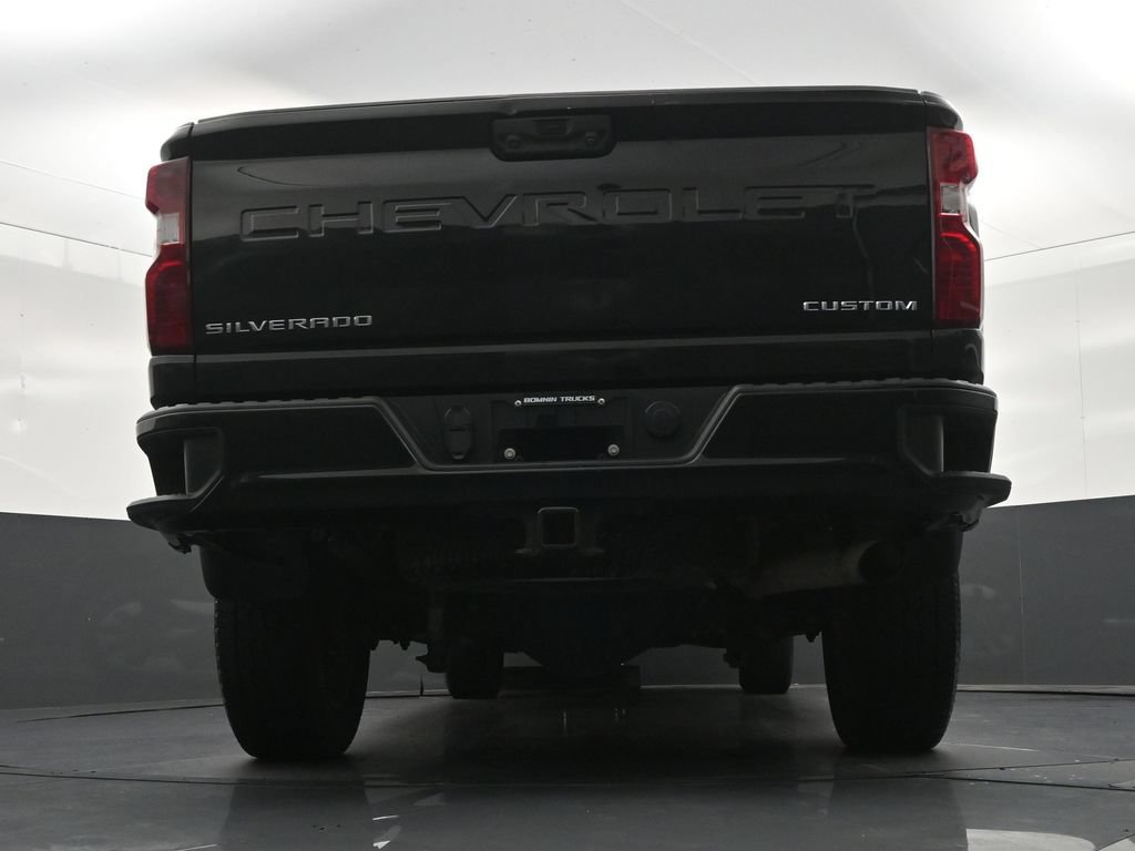 Used 2022 Chevrolet Silverado 2500 Custom w/ Custom Convenience Package AWD/4WD image 30
