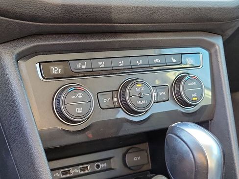 Used 2019 Volkswagen Tiguan SEL Premium image 30