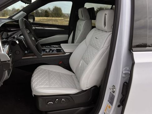 Certified 2026 Cadillac Escalade Platinum Sport w/ LPO, ONYX Package image 27