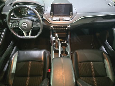 Used 2023 Nissan Altima 2.5 SR FWD image 10