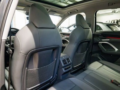 Used 2025 Audi Q5 Premium Plus image 29