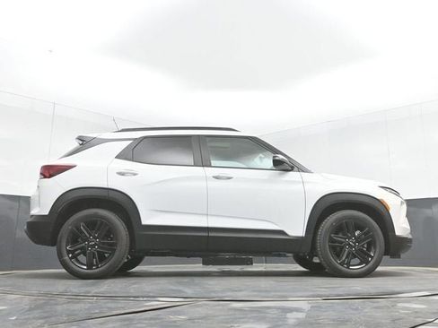 New 2026 Chevrolet TrailBlazer LT w/ Midnight Edition FWD image 47