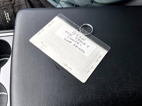 Used 2021 Tesla Model Y Long Range image 11