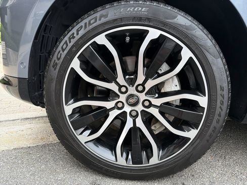 Used 2019 Land Rover Range Rover Sport HSE AWD/4WD image 19