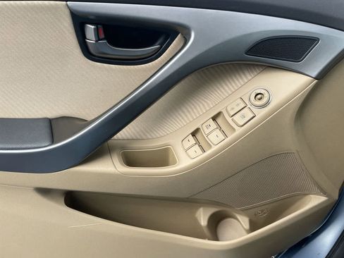 Used 2013 Hyundai Elantra GLS w/ Preferred Pkg image 27