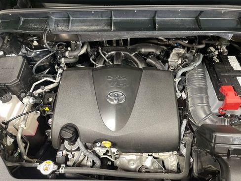Used 2021 Toyota Highlander Limited AWD/4WD image 26