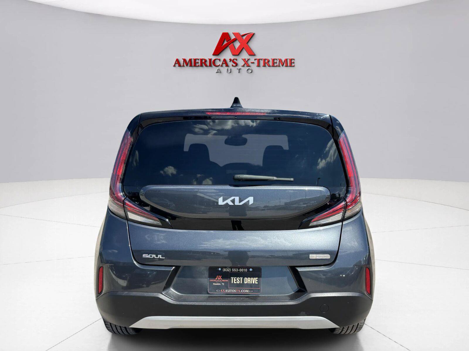 Used 2023 Kia Soul EX FWD image 5