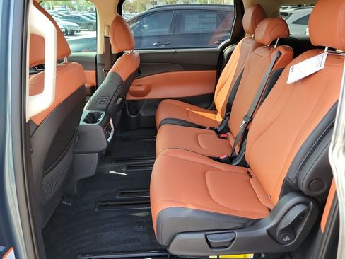 New 2026 Kia Carnival SX image 15