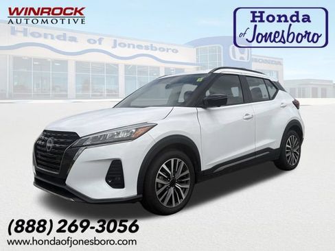 Used 2024 Nissan Kicks SR FWD image 1