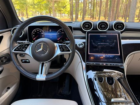 Certified 2023 Mercedes-Benz GLC 300 4MATIC image 3