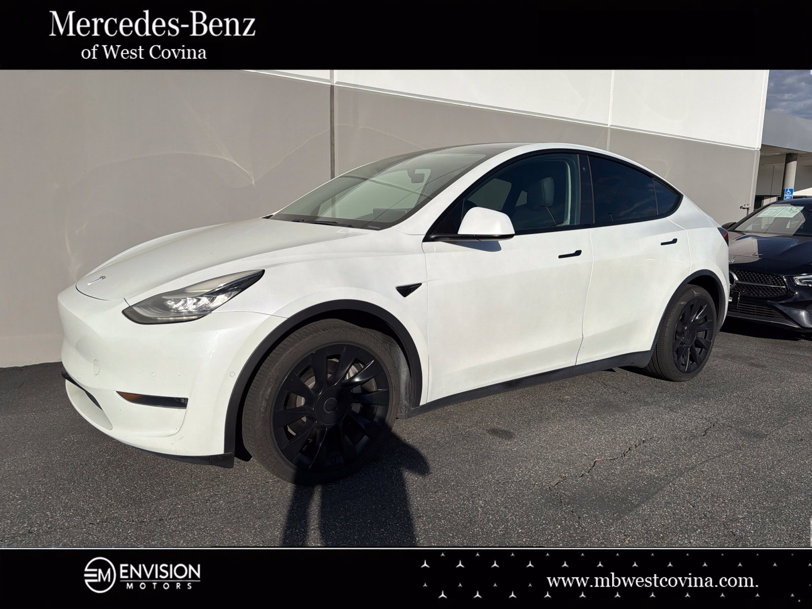 Used 2021 Tesla Model Y Long Range AWD/4WD image 1