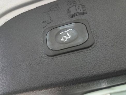 Used 2015 Ford Escape SE w/ Equipment Group 201A image 15