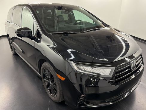 Certified 2024 Honda Odyssey Sport image 7