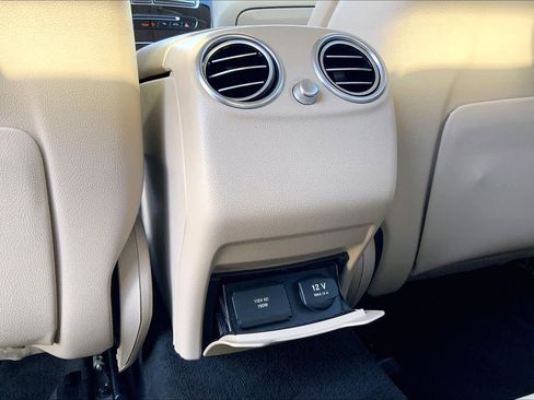 Used 2019 Mercedes-Benz GLC 300 image 34