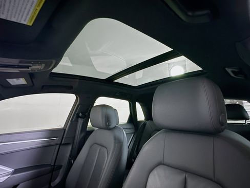 Used 2020 Audi Q3 2.0T Premium w/ Convenience Package image 24