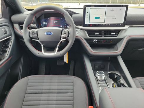 New 2026 Ford Explorer ST-Line w/ ST-Line Street Pack image 12
