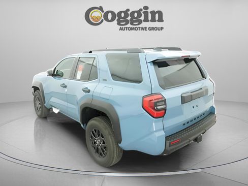 Used 2025 Toyota 4Runner SR5 RWD image 5