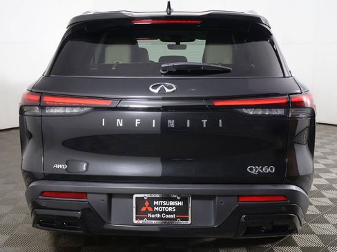Used 2023 INFINITI QX60 Luxe w/ Performance Audio Package AWD/4WD image 16