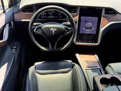 Used 2020 Tesla Model X Long Range AWD/4WD image 13