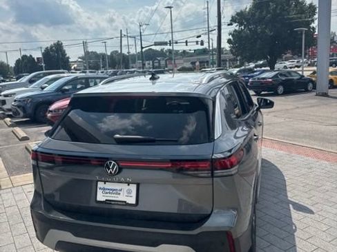 Used 2025 Volkswagen Tiguan S FWD image 8