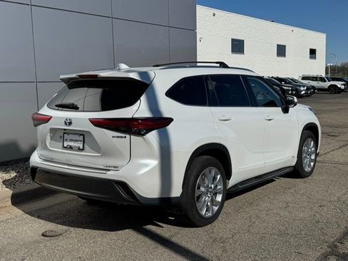 Used 2023 Toyota Highlander Limited AWD/4WD image 40