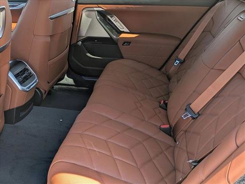 New 2026 BMW 750e xDrive AWD/4WD image 17