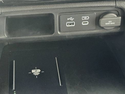Used 2025 Honda Pilot Touring image 34