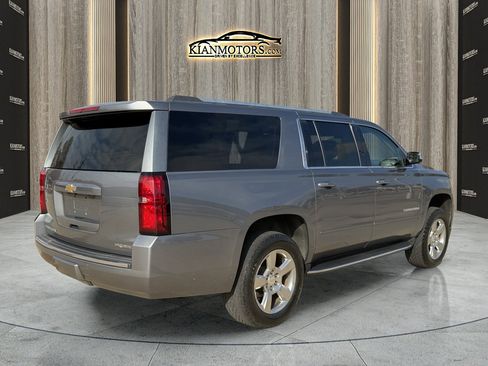 Used 2020 Chevrolet Suburban Premier image 7