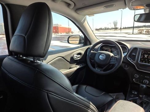 Used 2022 Jeep Cherokee Trailhawk image 56