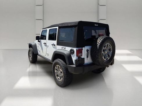 Used 2015 Jeep Wrangler Unlimited Rubicon w/ Connectivity Group AWD/4WD image 3