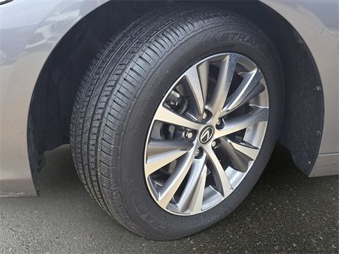 Used 2019 Lexus ES 350 Luxury w/ Premium Package image 35