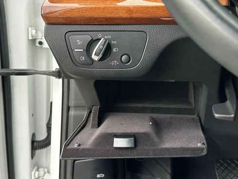 Used 2021 Audi Q5 2.0T Premium w/ Convenience Package image 38