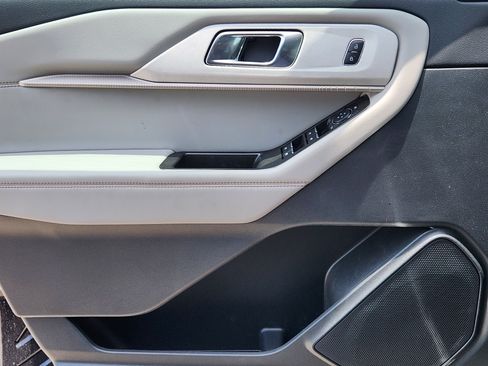 New 2026 Ford Explorer Active w/ Active Comfort Package RWD image 17
