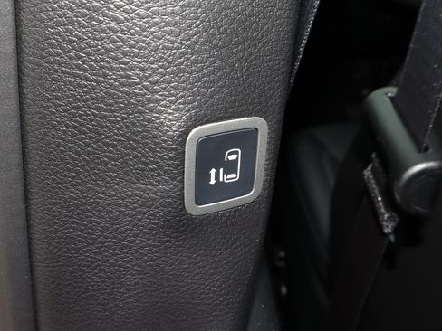 New 2026 Chrysler Pacifica Select image 17