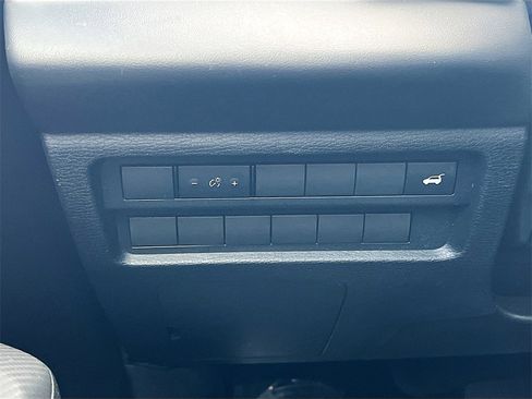 Used 2024 Mitsubishi Outlander SE image 10