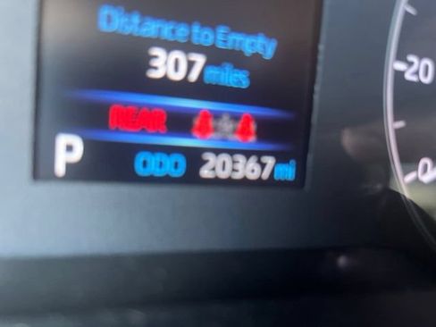 Used 2024 Toyota Corolla Cross LE FWD image 11