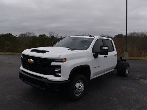 New 2026 Chevrolet Silverado 3500 W/T w/ WT Convenience Package image 2