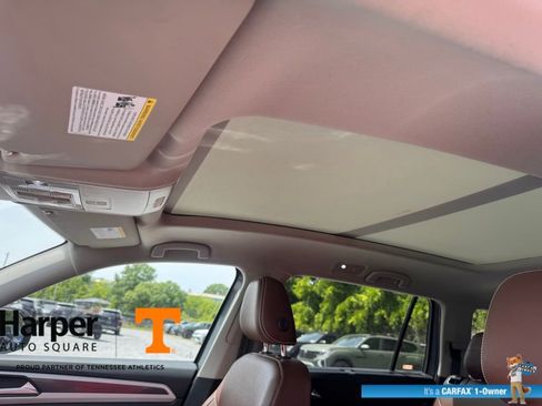 Used 2022 Volkswagen Atlas SEL R-Line AWD/4WD image 19