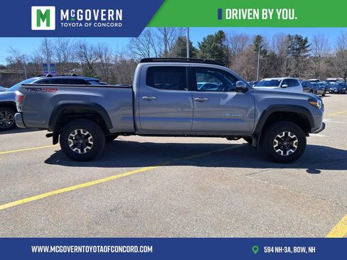 Used 2021 Toyota Tacoma TRD Off-Road w/ TRD Premium Off Road Package AWD/4WD image 6